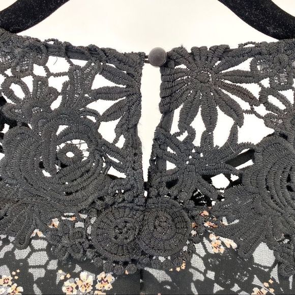 1.State Black Lace Inset Ditsy Floral Top NWT - M - Picture 6 of 16